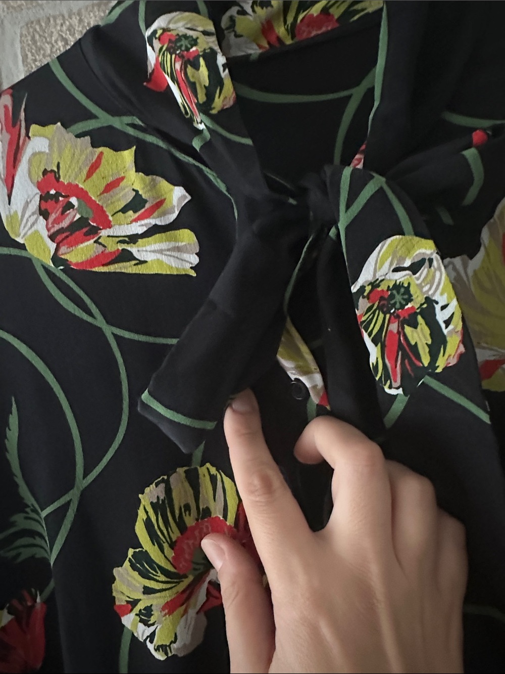 Akris Punto Crêpe de Chine Silk Dress Floral Poppy Print Size M 4-6 Tie Neck - Picture 5 of 8